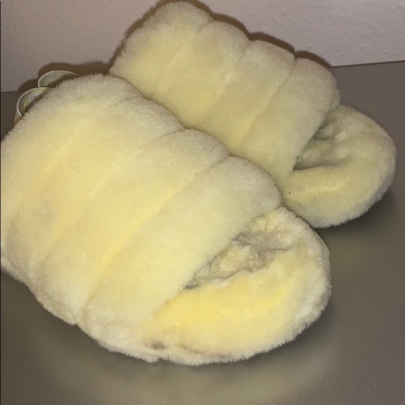 UGG FLUFF YEAH SLIDES- YELLOW - Picture 3 of 3
